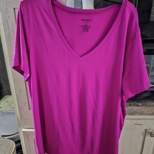 Torrid Fuchsia V-Neck Short Sleeve Tee